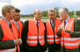 Achim Großmann und Dietmar Nietan mit dem damaligen Bundesverkehrsminister Kurt Bodewig an der A 4